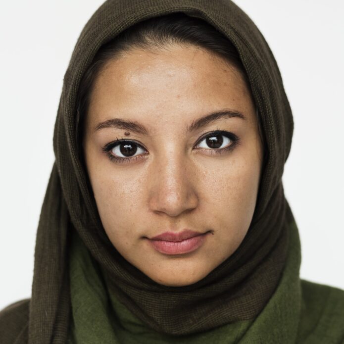 worldface-iranian-woman-in-white-background-min